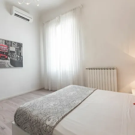 Apartment Lovethestylish Oldbridge - Lovetheapartments Florence